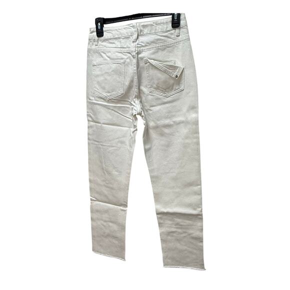 English Factory Destroyed Mom Jeans White Distressed Flipped Pocket Sz 25 NWT - Picture 2 of 12